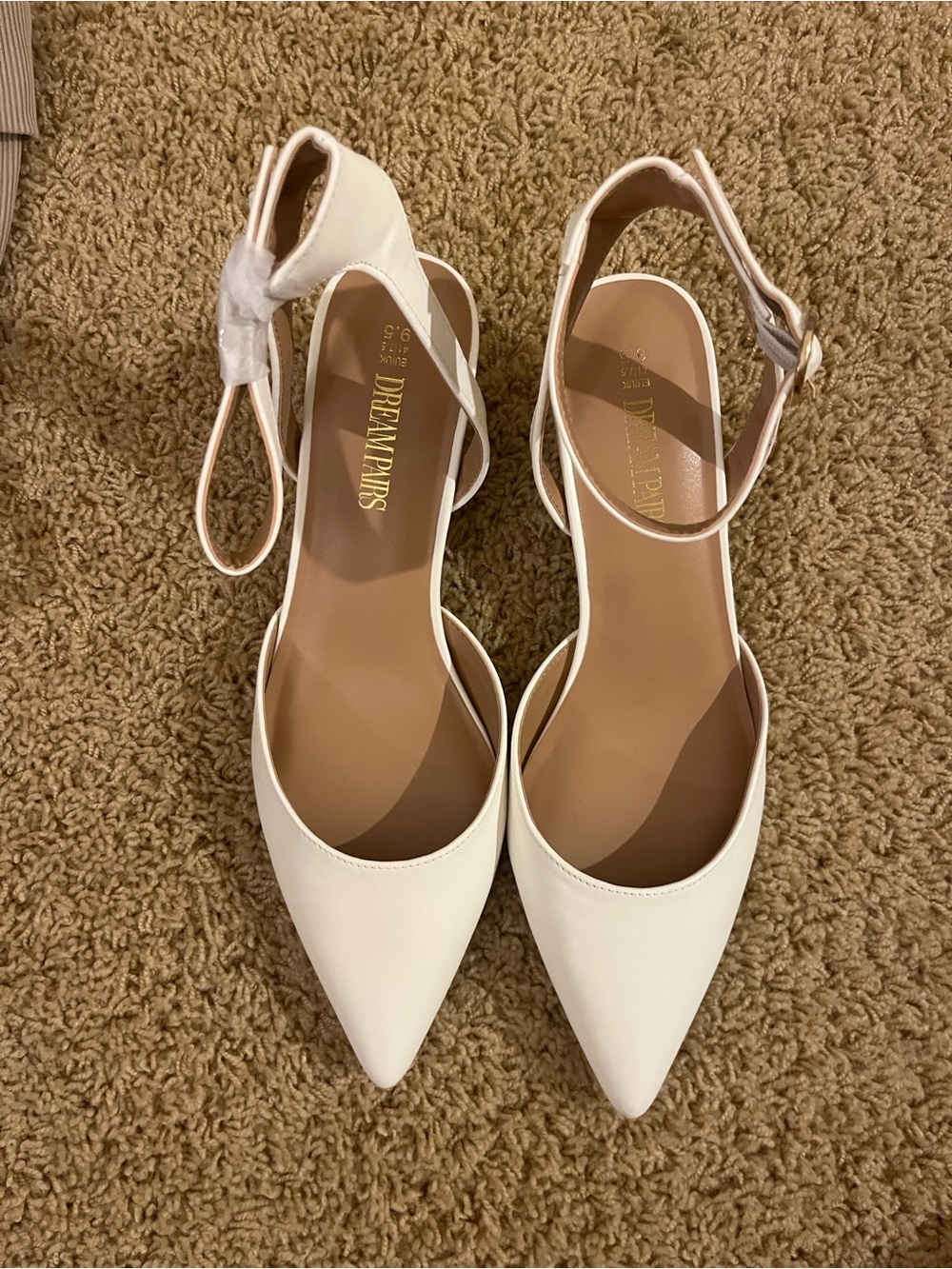 DREAM PAIRS Women's White Kitten Heels